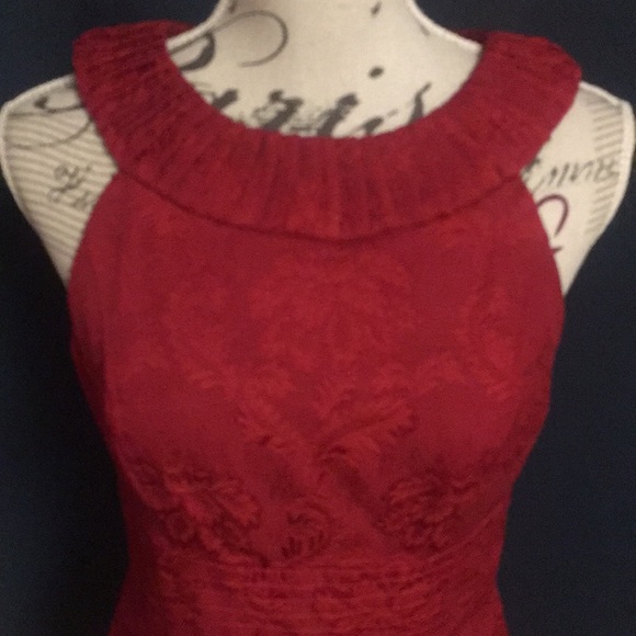 Red Dress - Picture 2 of 4